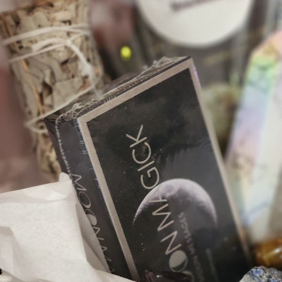 Metaphysical Mystery Box, Christmas, crystals, Tarot, Jewelry - Picture 3 of 4